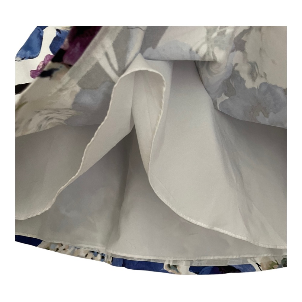 White House Black Market floral skirt - Picture 4 of 8